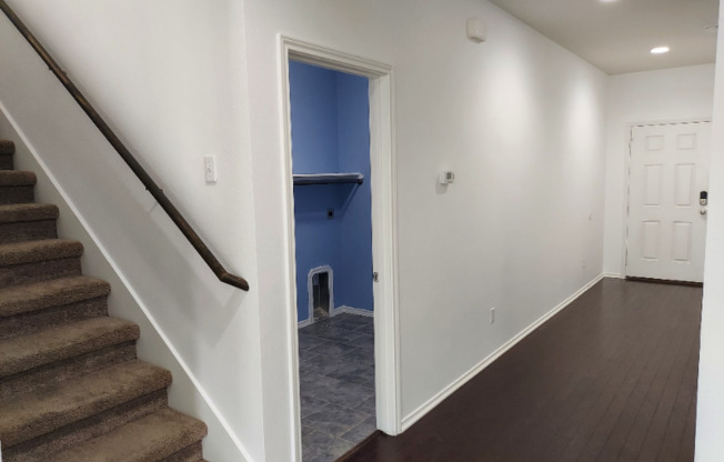 112 W VEGA LN