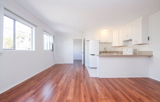 (6002) Westwood/Ohio Apartments