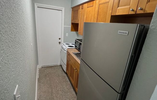 2 beds, 1 bath, $1,650, Unit Unit 2