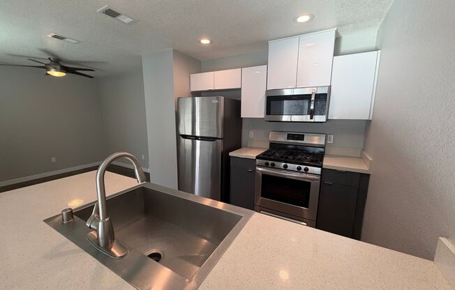 2 beds, 2 baths, 980 sqft, $2,650, Unit D207