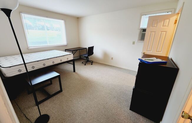 2 beds, 2 baths, 884 sqft, $1,495, Unit K-11