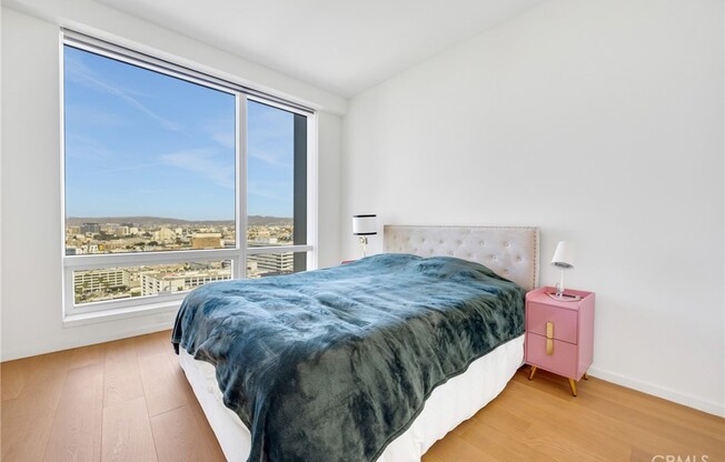 2 beds, 2 baths, 1,305 sqft, $5,150, Unit 2511