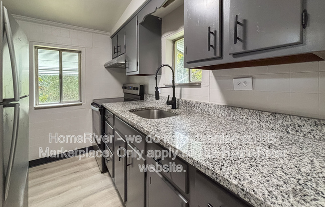 302 MATHEWS AVE