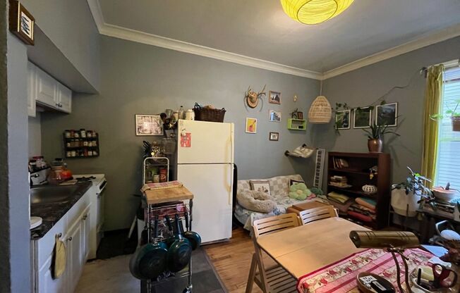 1 bed, 1 bath, $875, Unit 6
