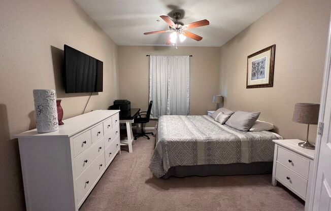 3 beds, 2 baths, $2,300