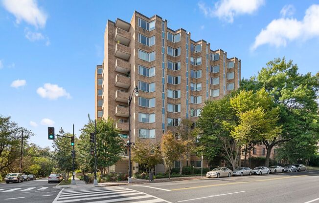 All Energy Utilities Included Glover Park Studio-Available Now!