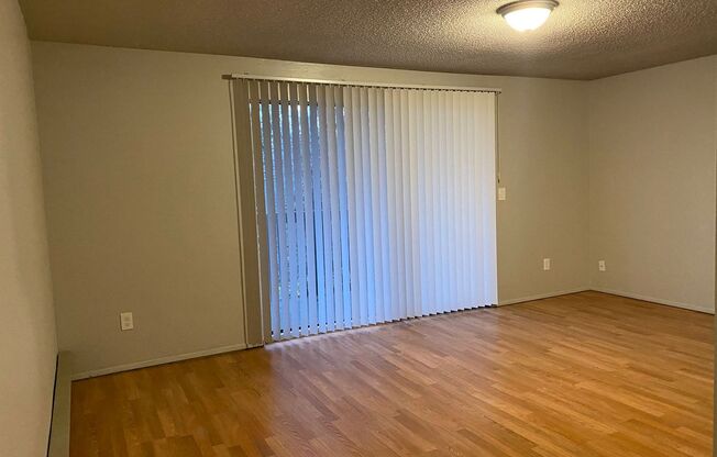 1 bed, 1 bath, 700 sqft, $1,295, Unit 201