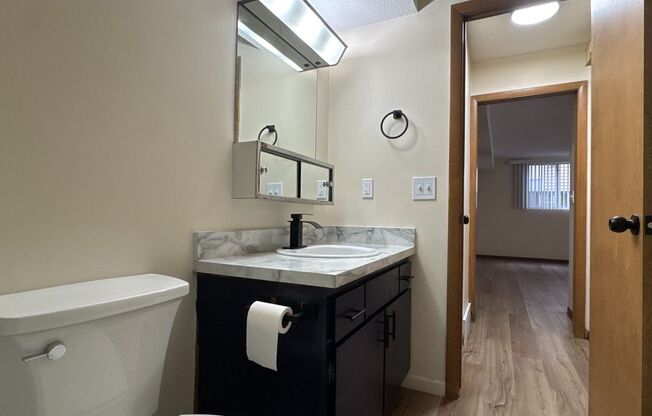 1 bed, 1 bath, $775, Unit 2