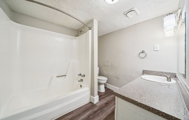 3 beds, 2 baths, 1,400 sqft, $1,425, Unit 736-C