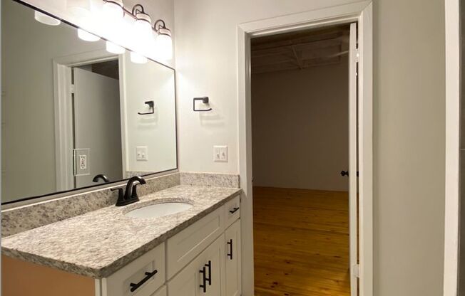 Studio, 1 bath, 1,105 sqft, $1,850, Unit 900-302