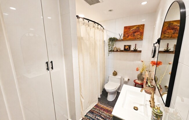 1 bed, 1 bath, 761 sqft, $2,600, Unit 16B