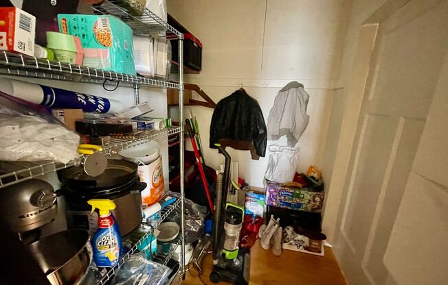 1 bed, 1 bath, $950, Unit 306