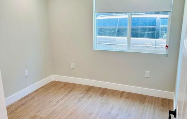 1923 Vanderbilt Lane