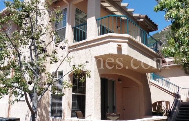 Rancho Bernardo, 18563 Caminito Pasadero #401-Gated Complex with Tons of Amenities!