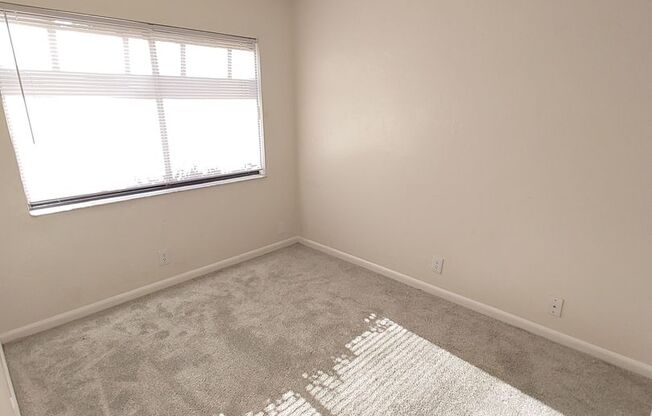 3 beds, 2.5 baths, 1,208 sqft, $1,600, Unit CW1101