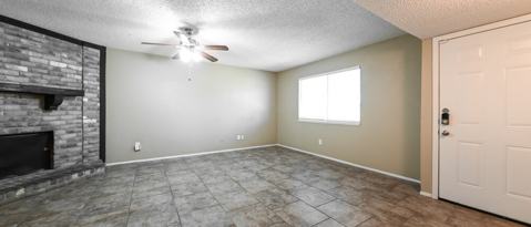1522 SUNSET LN