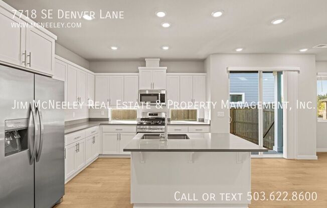 7718 SE DENVER LN
