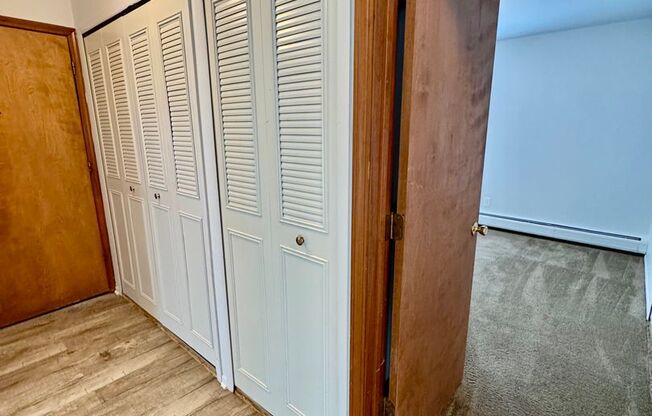 2 beds, 1 bath, 900 sqft, $1,295, Unit 4