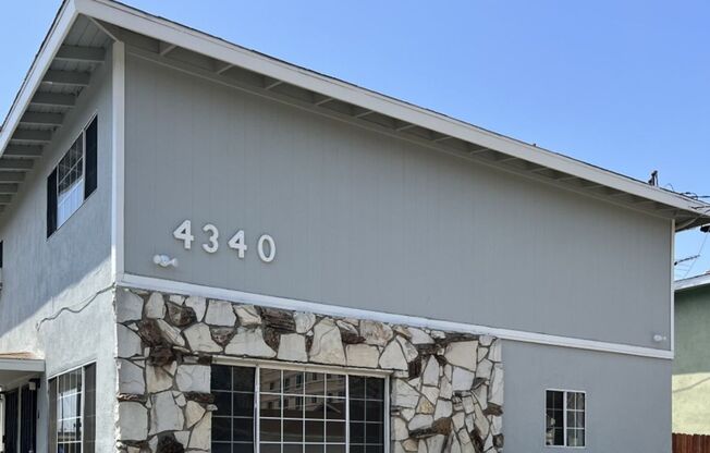 4340 Walnut
