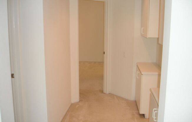 2 beds, 2 baths, $2,950, Unit # 25C