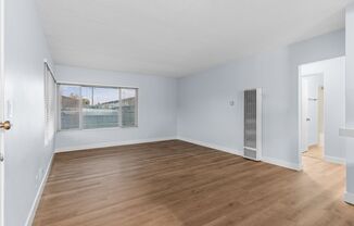 2 beds, 1 bath, $2,395, Unit 01