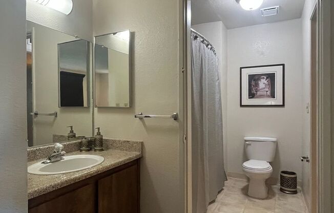 2 beds, 1 bath, 889 sqft, $1,795, Unit 06C