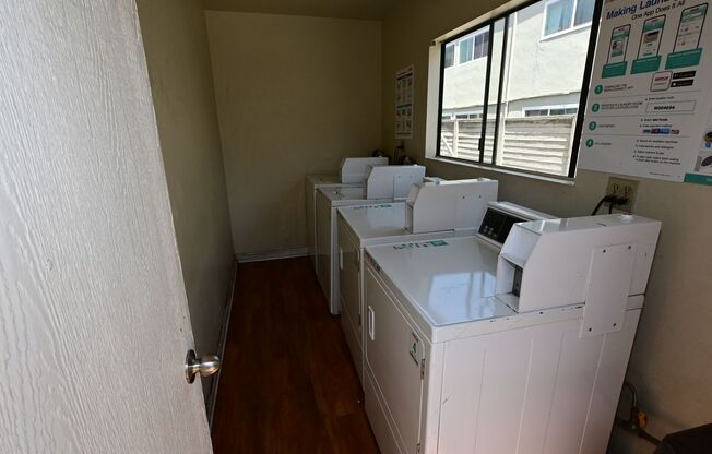 2 beds, 2 baths, $2,400, Unit 10