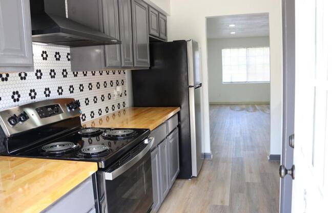 3305 12 ST