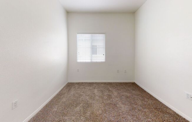 3 beds, 2.5 baths, 1,300 sqft, $3,795, Unit 32