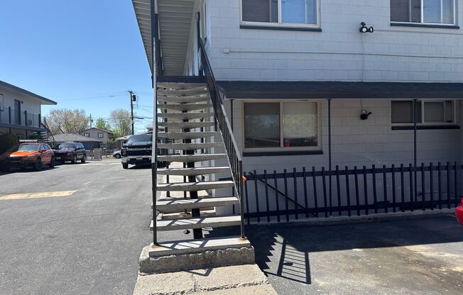 1 bed, 1 bath, 515 sqft, $950, Unit 475-D