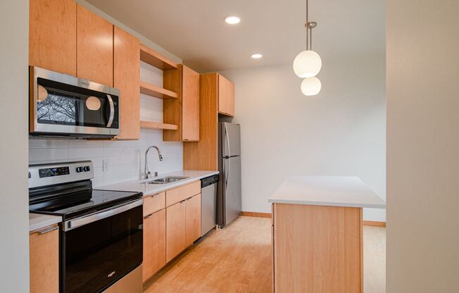 1 bed, 1 bath, 662 sqft, $1,350, Unit A125