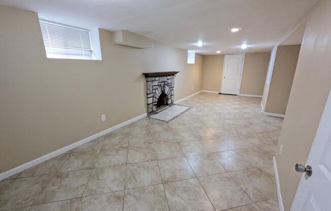 3 beds, 2 baths, $1,825