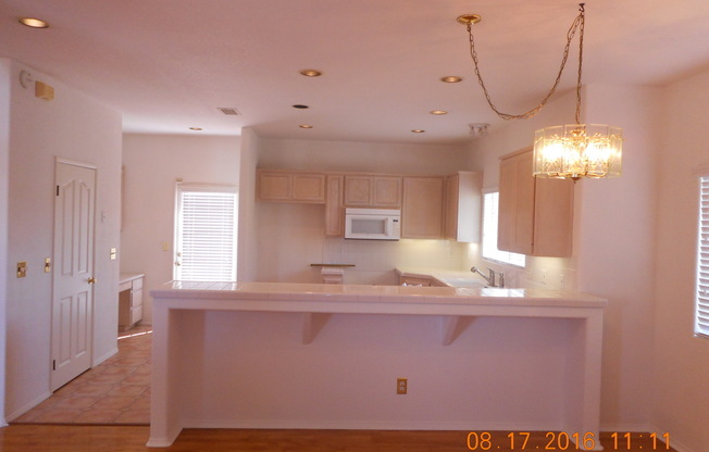 3 beds, 2.5 baths, $3,750