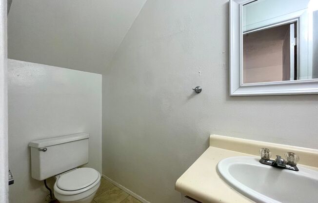 2 beds, 1.5 baths, 800 sqft, $995, Unit Unit 22