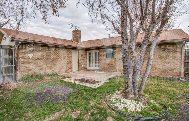 1021 BROOKSHIRE CIR