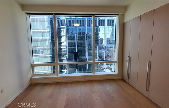 1 bed, 1 bath, 695 sqft, $2,700, Unit 2403