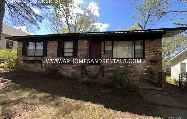 3 beds, 1 bath, 1,071 sqft, $1,095