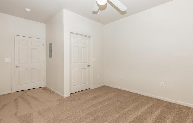 1 bed, 1 bath, 782 sqft, $1,420