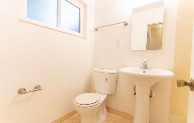 Studio, 1 bath, $1,370, Unit 220-12