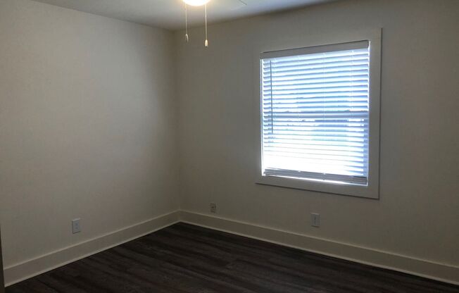 2 beds, 1 bath, 637 sqft, $1,750, Unit 212-E04