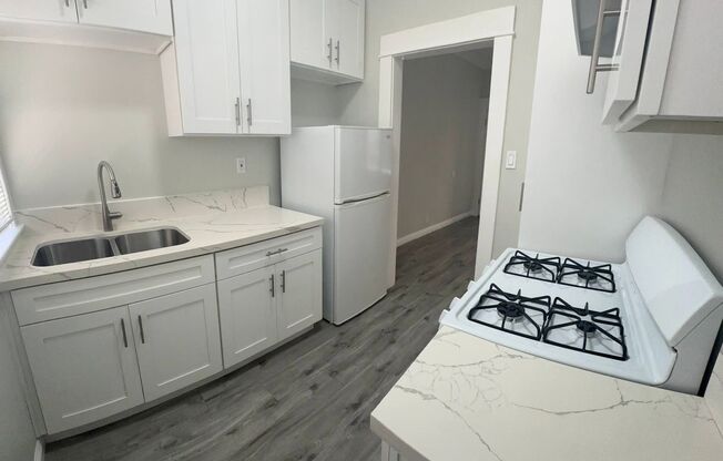 Studio, 1 bath, $1,375, Unit G