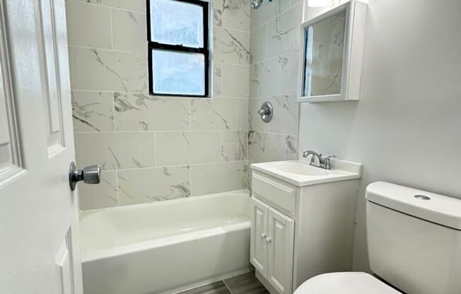 2 beds, 1 bath, 850 sqft, $1,950, Unit APT 39