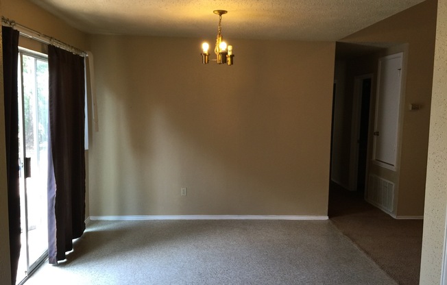 NICE HOME SURROUNDED BY LOTS OF TREES*MASTER BEDROOM HAS HIS/HERS WALK-INS*GREAT NEIGHBORHOOD FOR GROWING FAMILY*FIREPLACE IN LIVING*EASY ACCESS TO LACKLAND AFB
