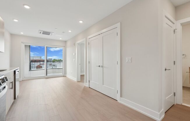 1 bed, 1 bath, 481 sqft, $1,765, Unit Unit 627