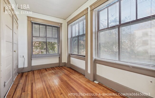2530 E 14th