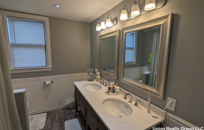 74 BAYSWATER