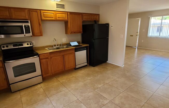 2 beds, 2 baths, $1,350