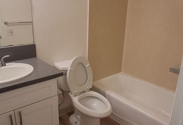 2 beds, 2 baths, 836 sqft, $2,400, Unit 203