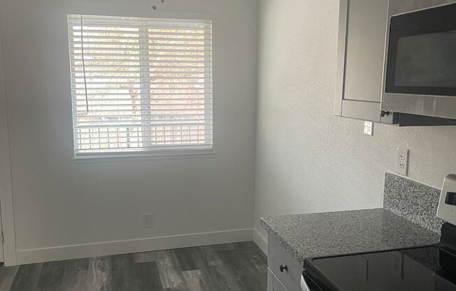 1 bed, 1 bath, 588 sqft, $1,029, Unit E