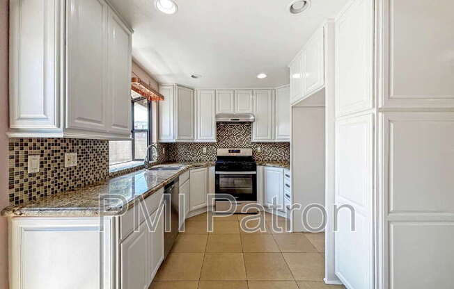 175 N GRANT PL